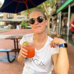 Meet your Posher, Alexis